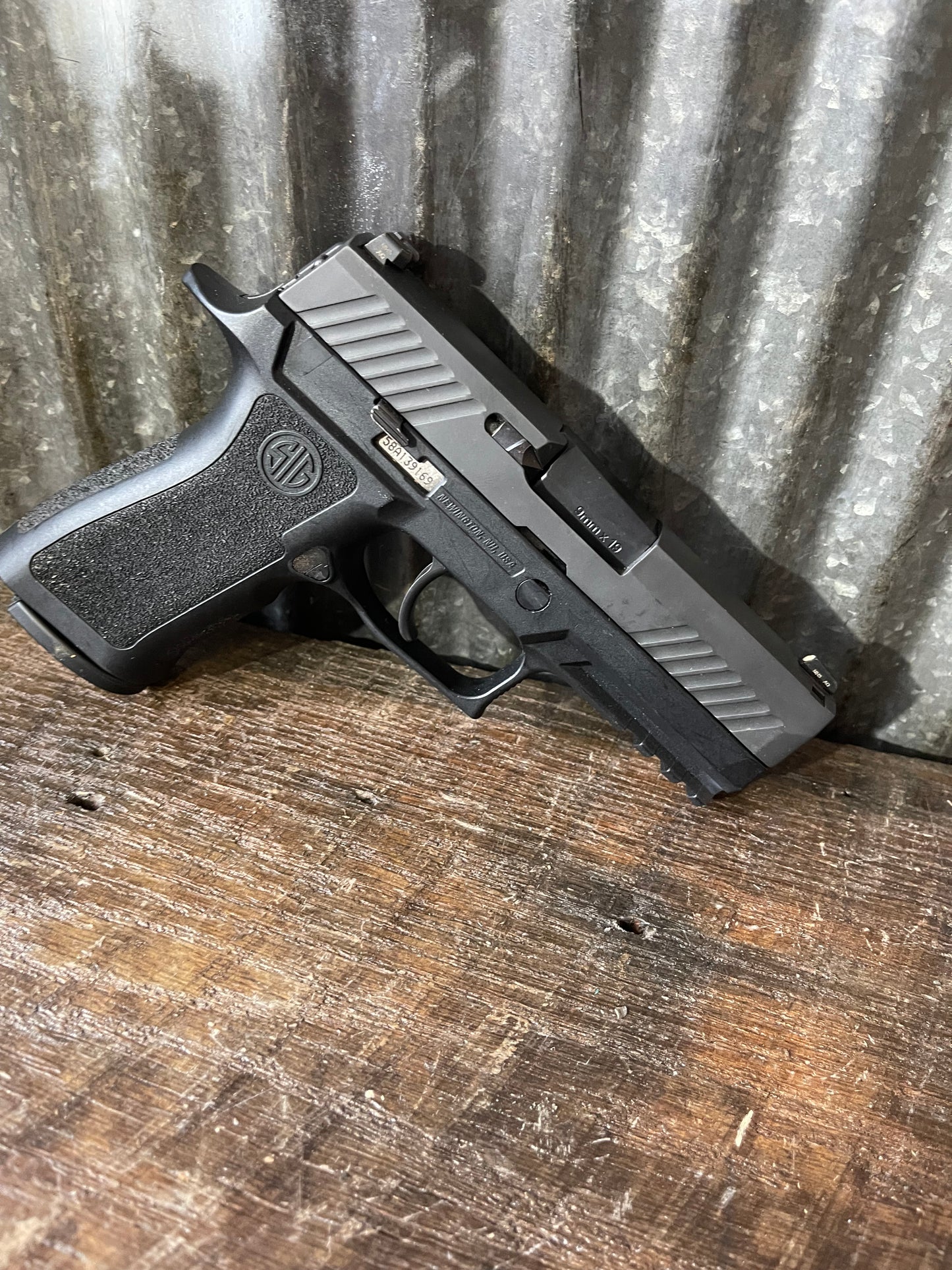 SIG Sauer P320 9mm Semi-Auto Pistol – Polymer Frame – Excellent Condition