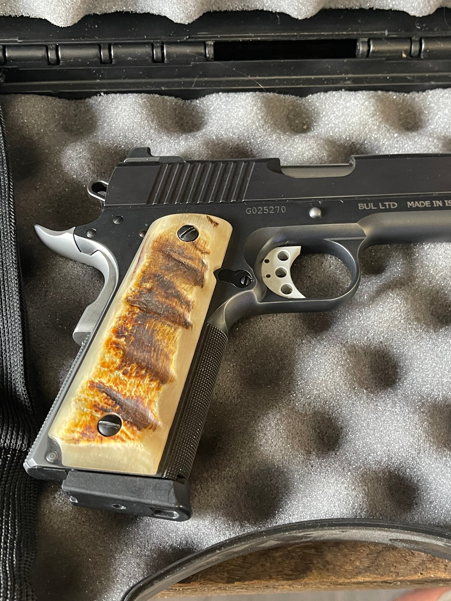 Magnum Research Desert Eagle 1911G Government .45 ACP – 5” Barrel – Original Case & Grips