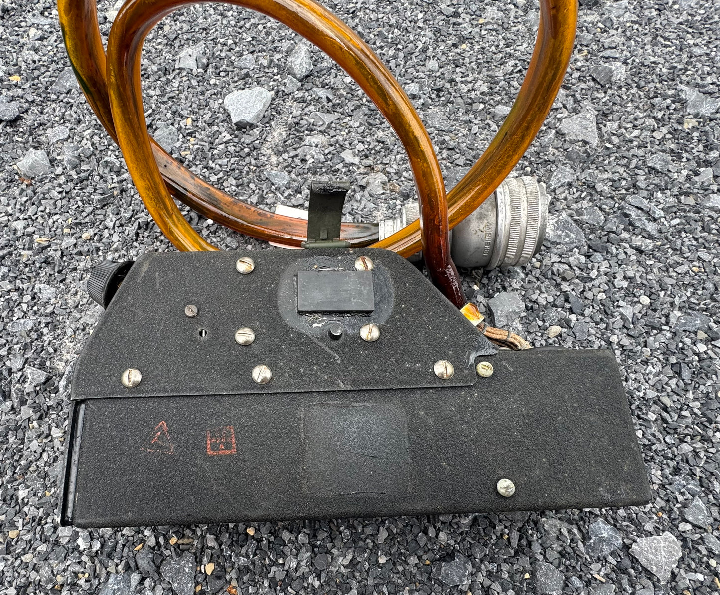 WWII U.S. Military Radar CRT Display Unit with Amber Deflection Coil Assembly – Model I-501