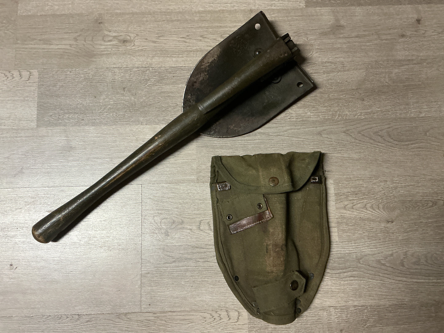 Original U.S. Military Ames 1966 VietnamFolding Entrenching Tool E-Tool w/ Cover Also Marked