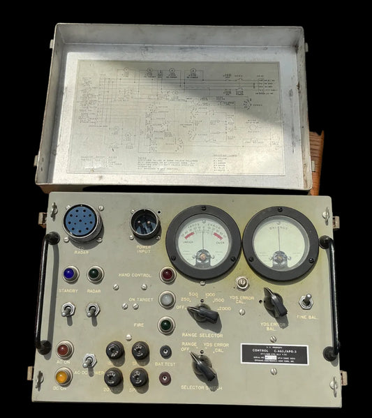 U.S. Military Radar Control Unit C-463/APG-3 – WWII Era Aircraft Radar Equipment