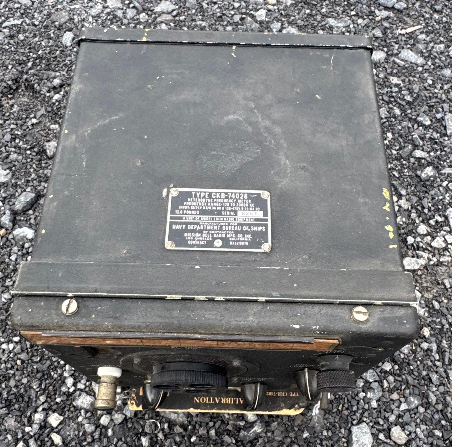 WWII U.S. Navy Type CKB-74028 Heterodyne Frequency Meter w/ Calibration Book