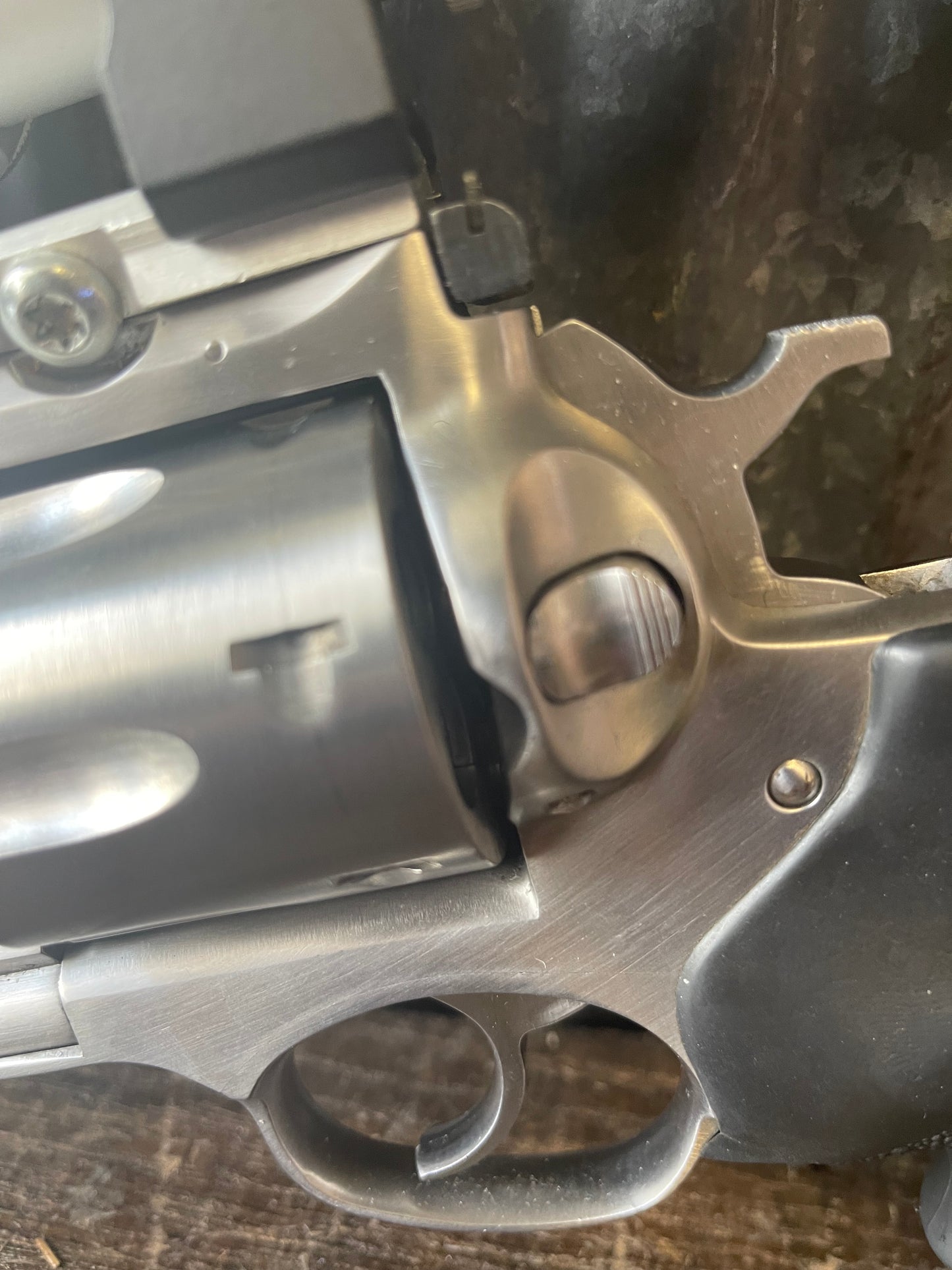 Ruger Super Redhawk .44 Magnum 9.5” Stainless Revolver Package – Leupold M8 Scope, Box & Holsters