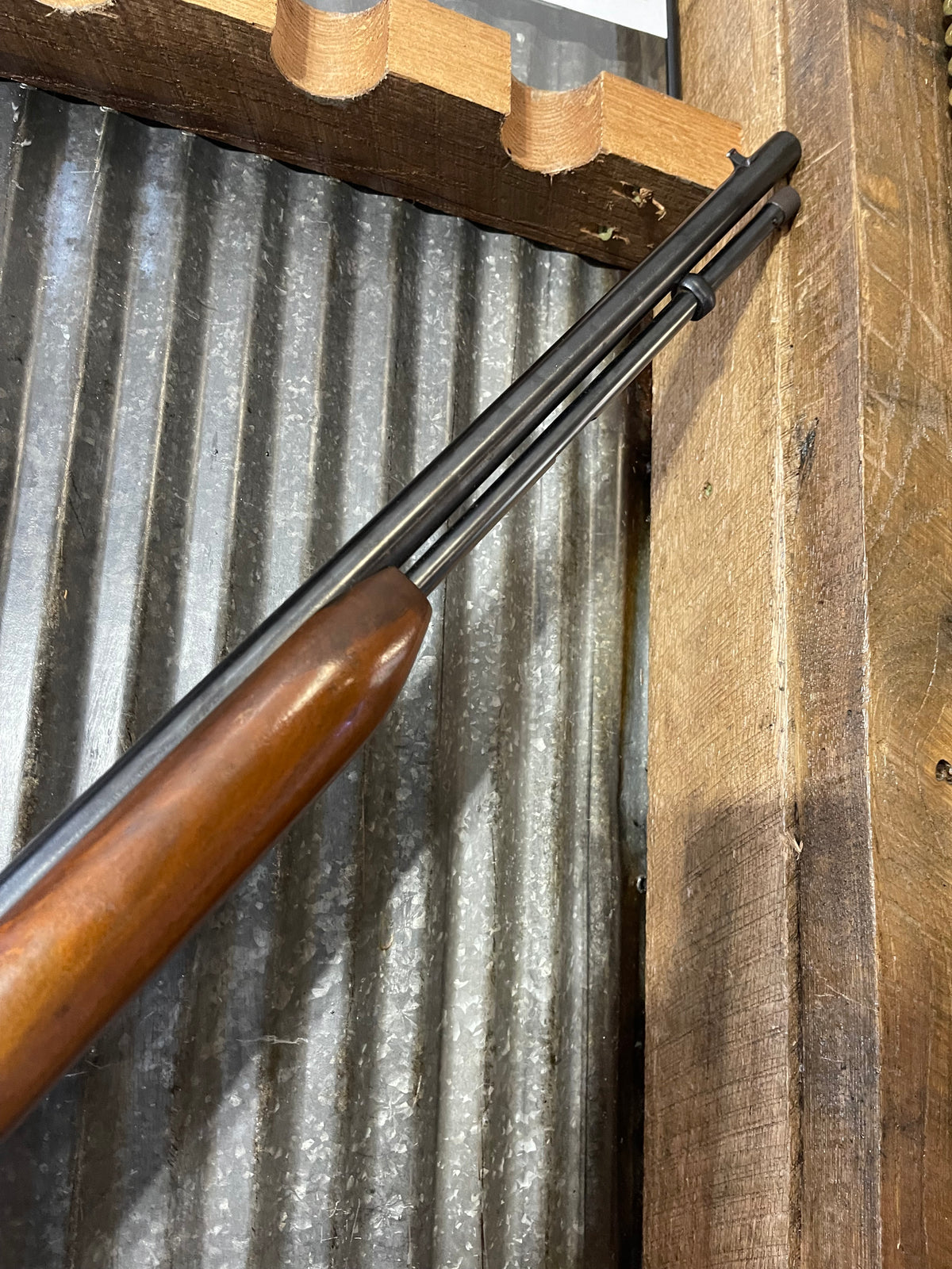 Remington Model 552 Speedmaster .22 S/L/LR Semi-Automatic Tube-Fed Rifle with Weaver Scope