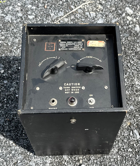 WWII U.S. Army Signal Corps I-196-B Signal Generator – Philco Corp. – Field Test Equipment