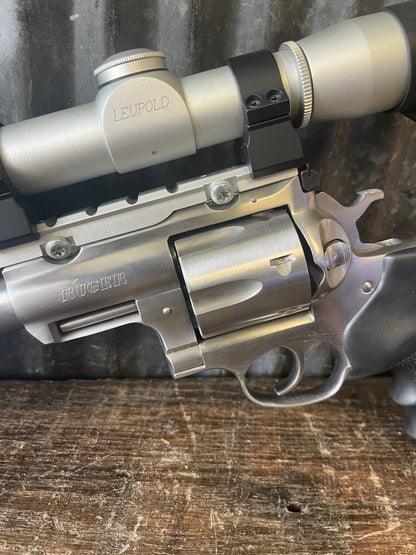 Ruger Super Redhawk .44 Magnum 9.5” Stainless Revolver Package – Leupold M8 Scope, Box & Holsters