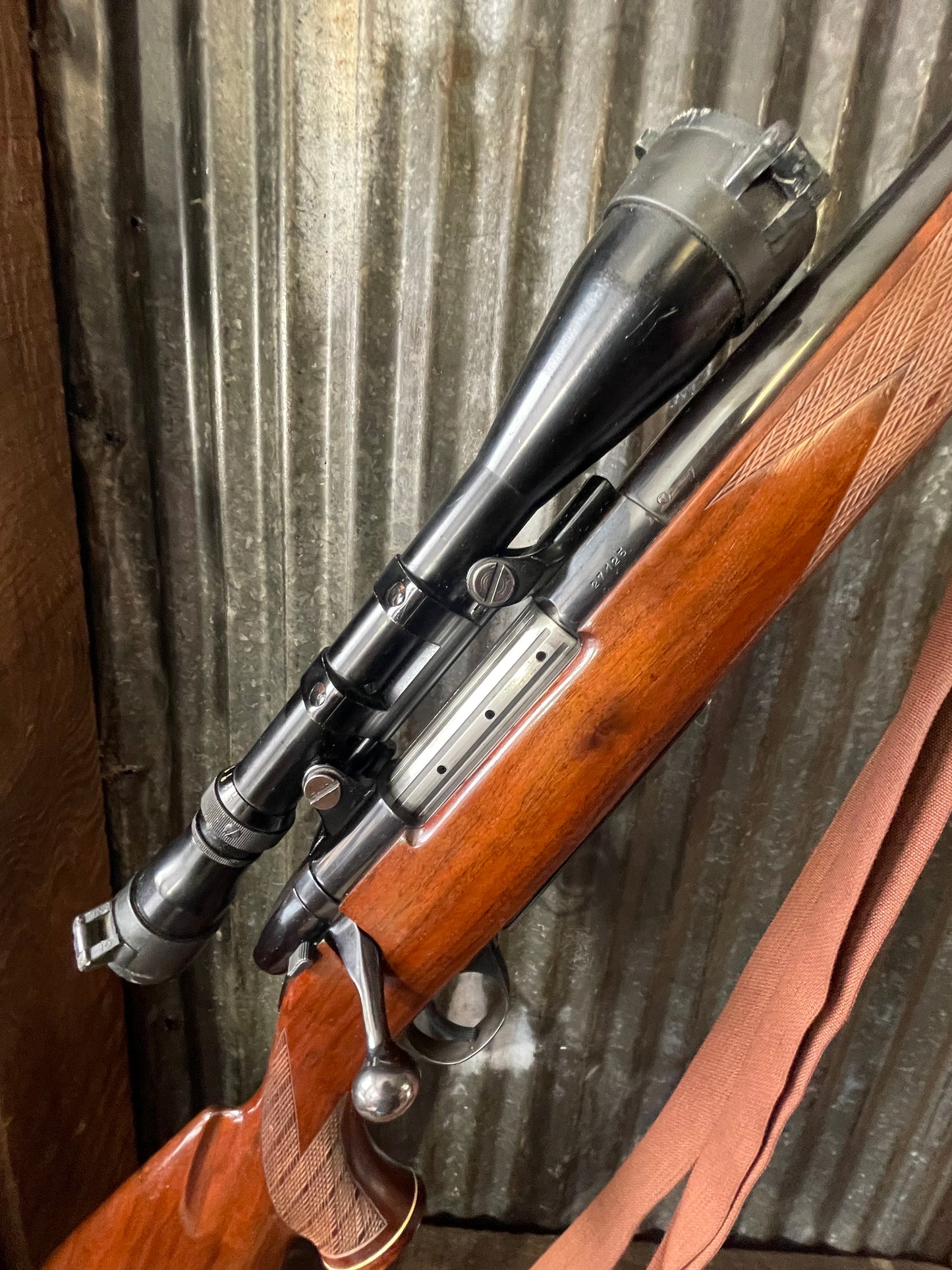 Weatherby Mark V Deluxe – .378 Weatherby Magnum – Leupold Scope – Dangerous Game Rifle