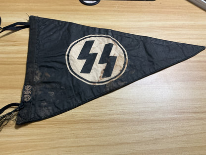 Reproduction WWII German SS-Style Vehicle/Command Pennant w/ RZM-Style Tag