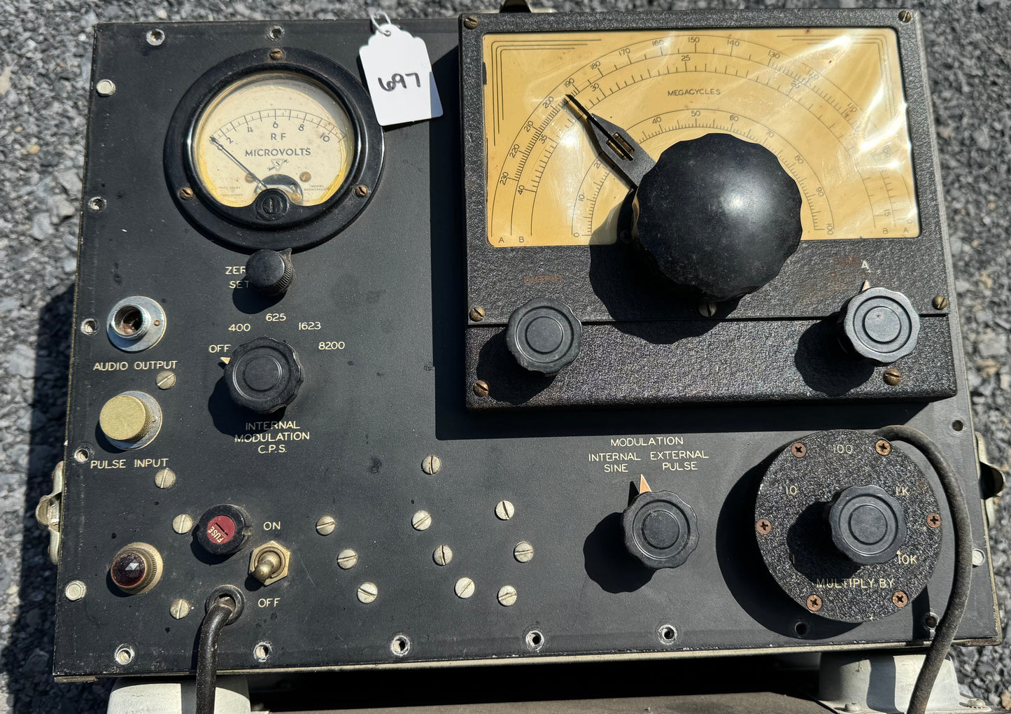 WWII-era U.S. Army Signal Corps Signal Generator BC-1236-A
