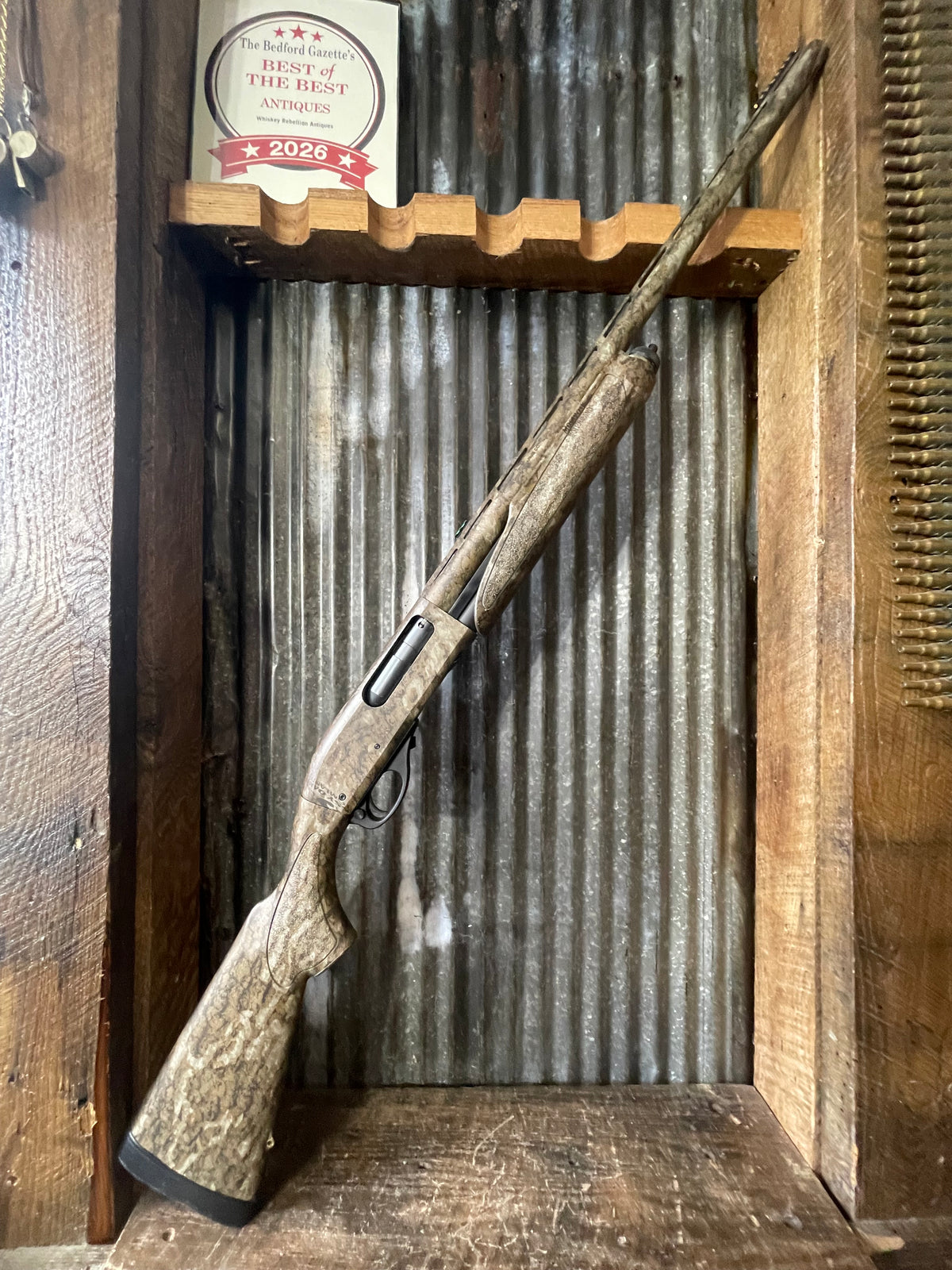 Remington 870 Super Magnum 12 Gauge – Mossy Oak Bottomland Camo – Vent Rib – Good Used Condition