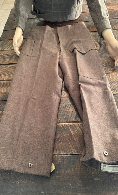 WWII Canadian Paratroopers Dress Uniform