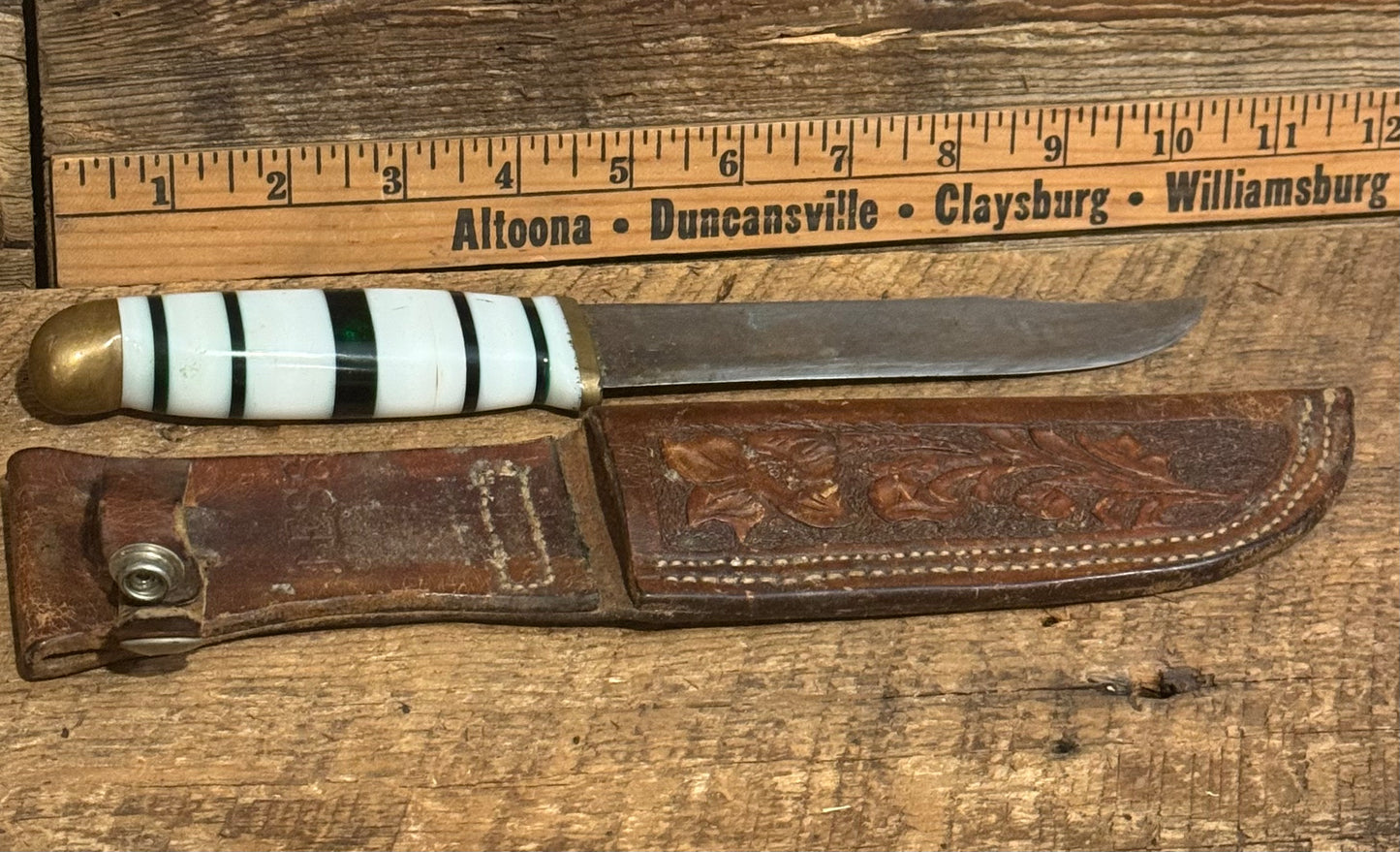 WWII Theatre Knife- Green & White