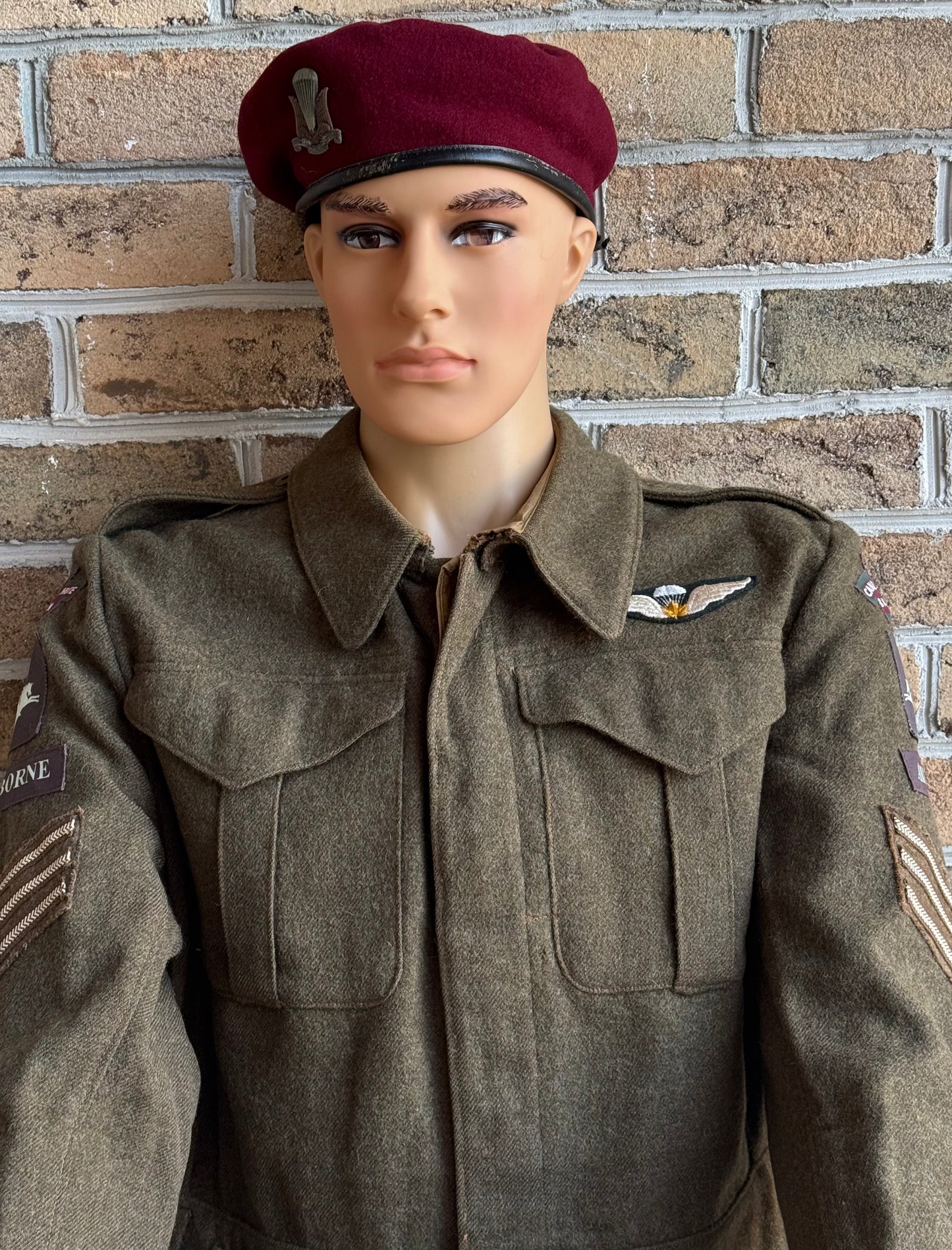 WWII Canadian Paratroopers Dress Uniform