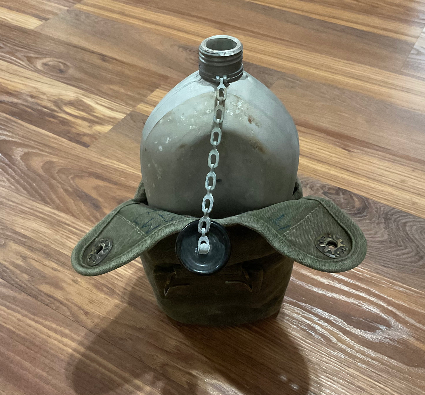 Vertical seam 1945 Canteen