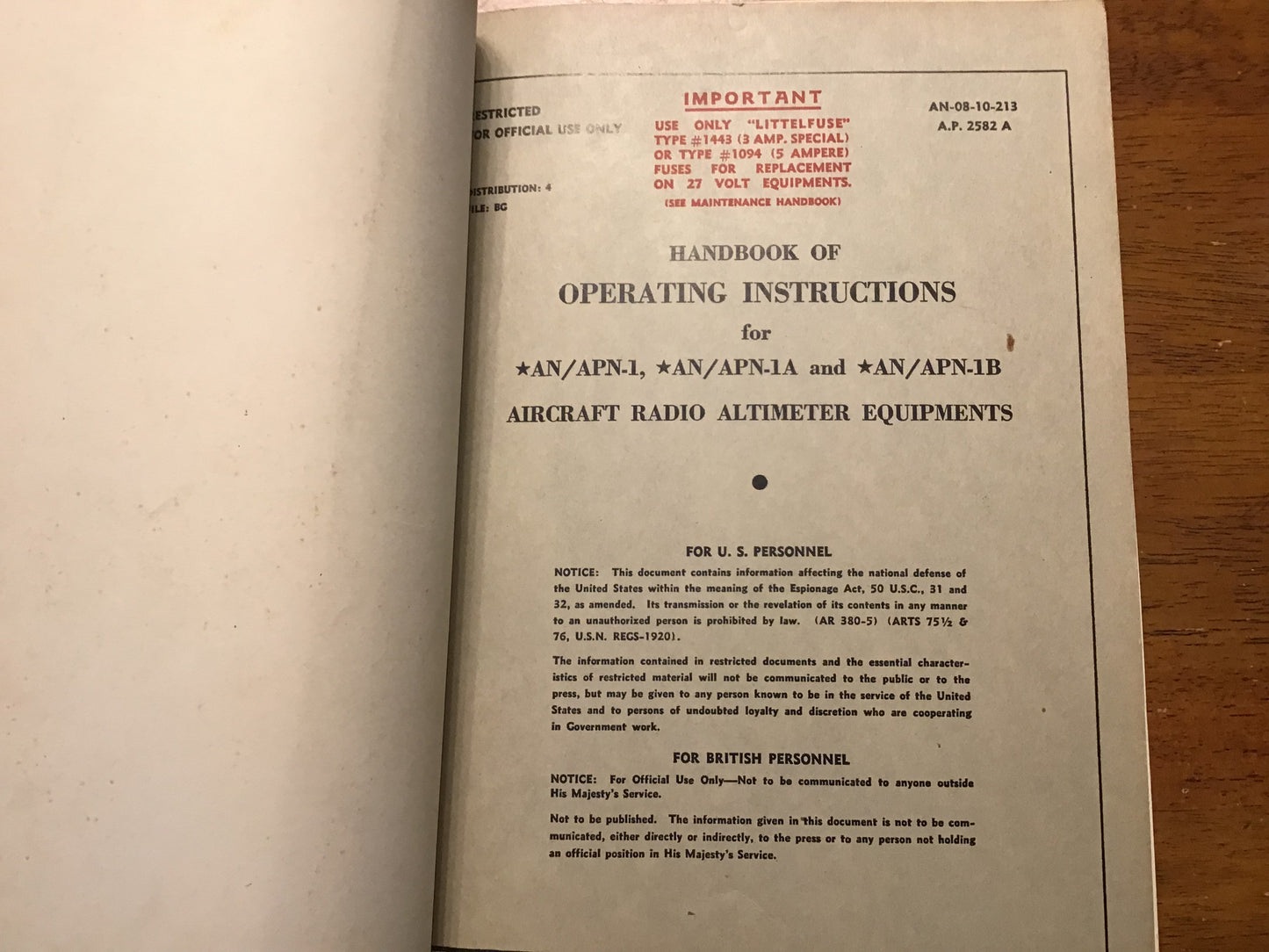 WWII USAAF AN/APN-1 Aircraft Radio Altimeter Technical Manual Binder NAVAER AN-08-10 TO Set