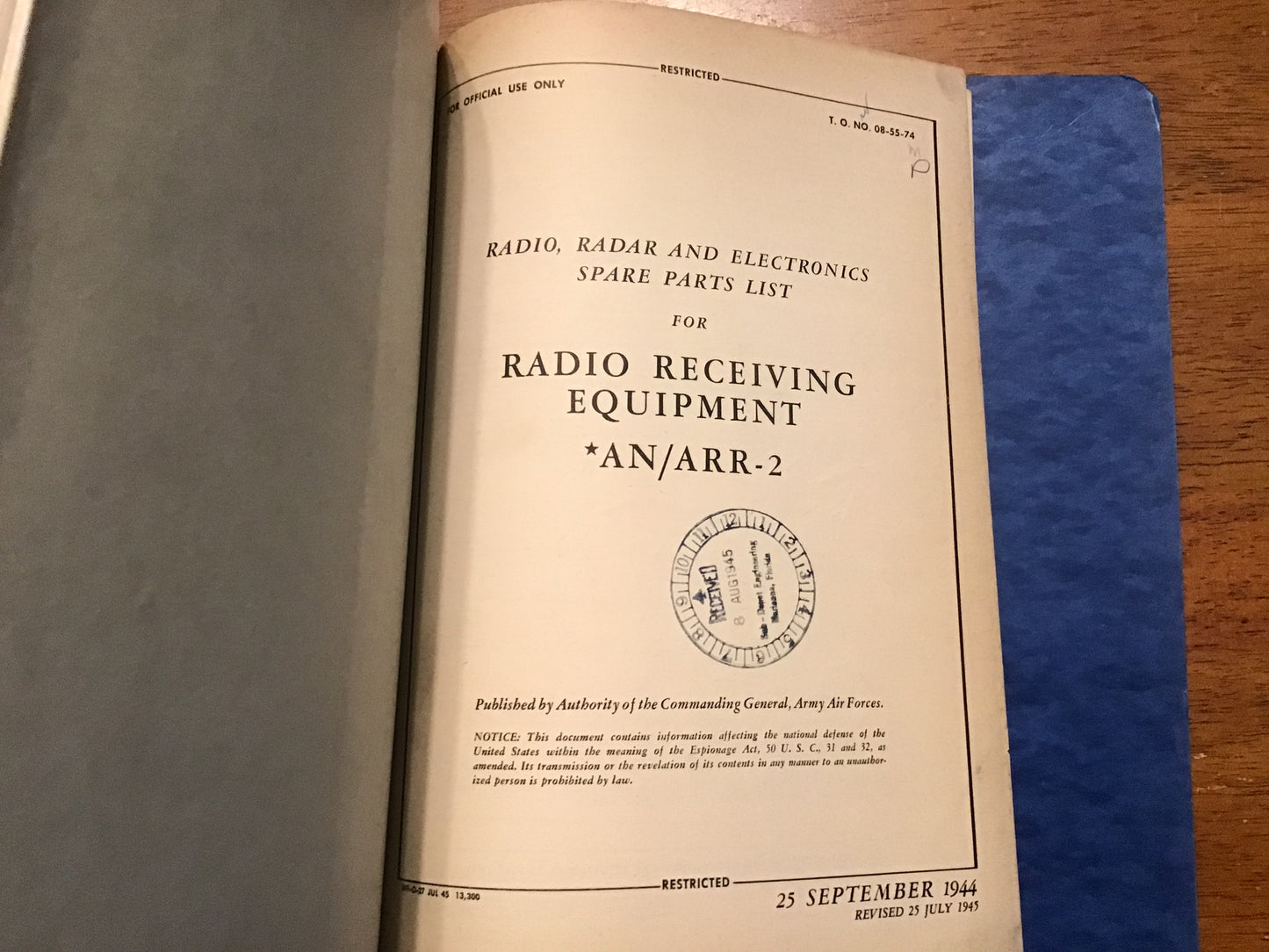 WWII AN/ARR-2 Aircraft Radio Receiving Equipment Manual Set NAVAER 1943-45 Binder