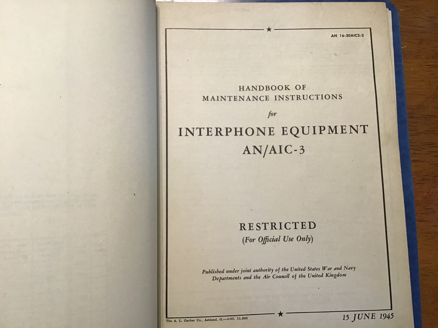 WWII AN/AIC-3 AN/AIC-10 Interphone Equipment Technical Manual Binder USAAF US Navy 1945