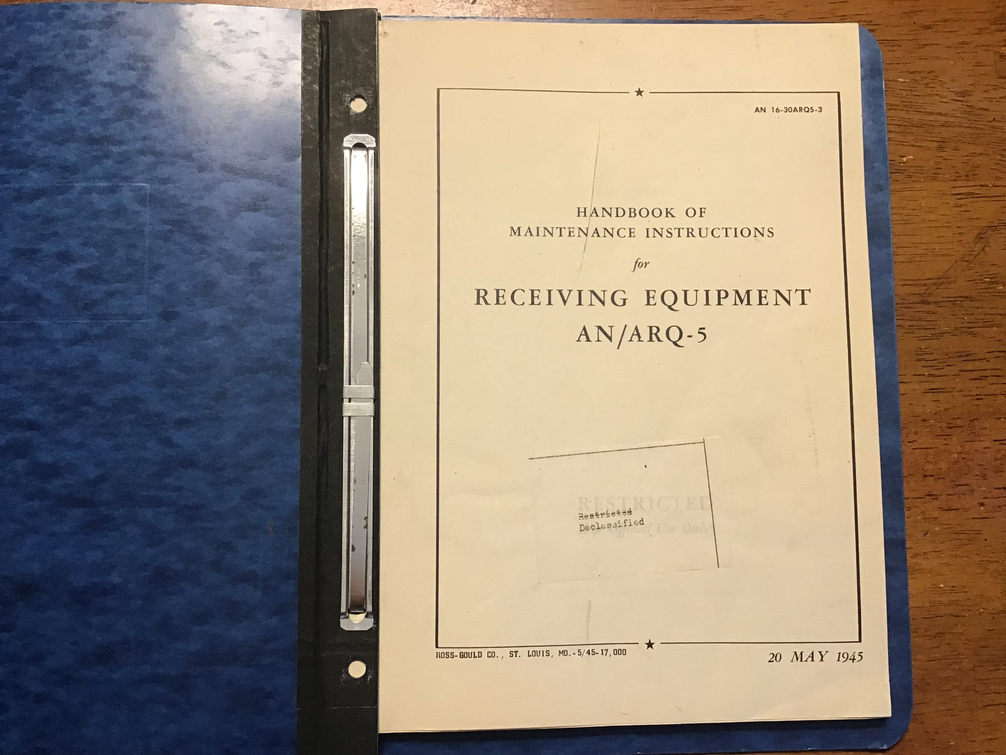 WWII AN/ARQ-5 Receiving Equipment Manual Lot 1945 Operating & Maintenance Restricted Radio