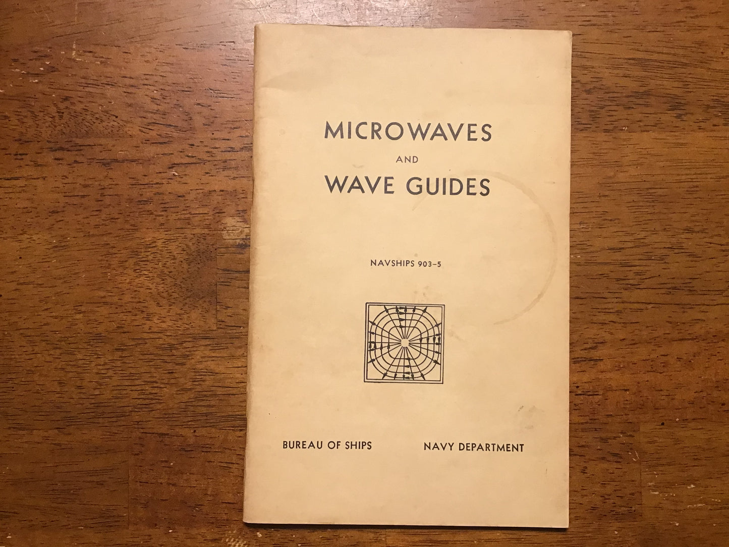 Vintage U.S. Navy Department NAVSHIPS 903-5 “Microwaves and Wave Guides” Technical Manual – Bureau of Ships