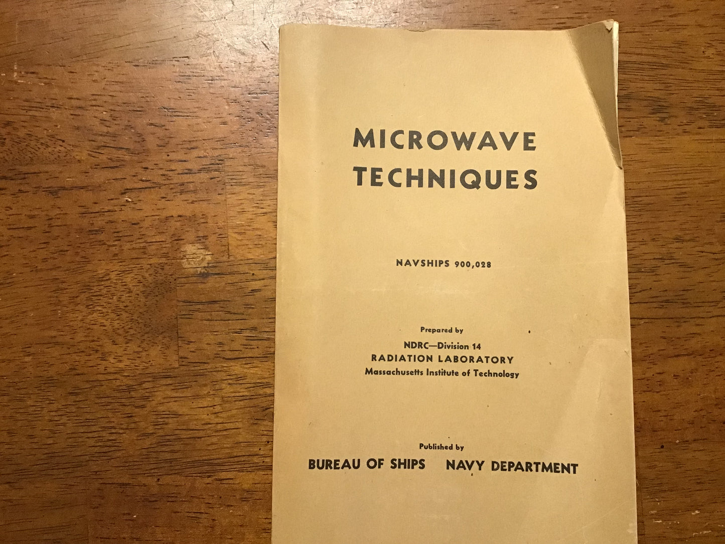 WWII U.S. Navy “Microwave Techniques” NAVSHIPS 900,028 Manual – MIT Radiation Laboratory