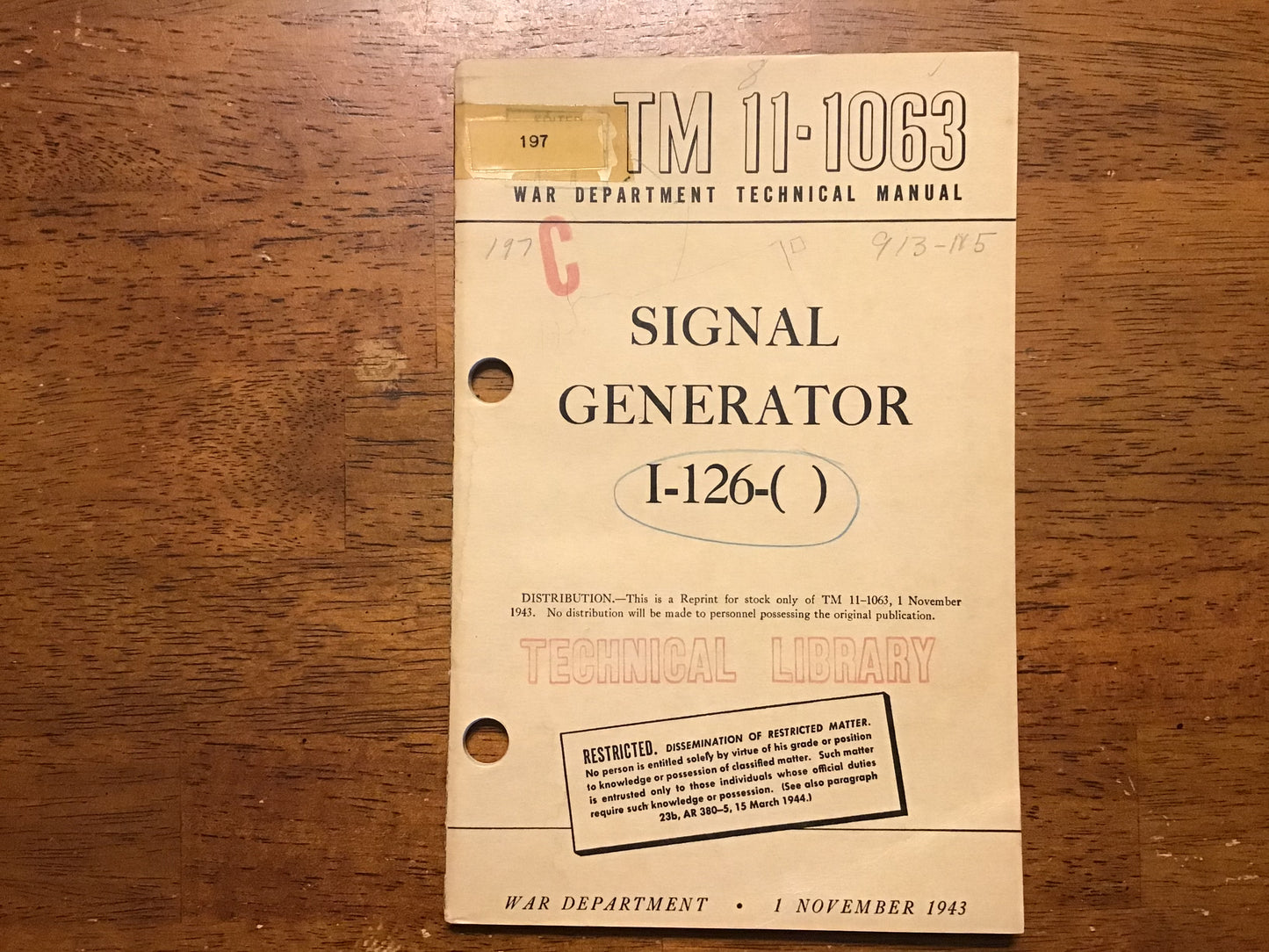 WWII 1945 TM 11-1063 Signal Generator I-126 War Department Restricted Manual