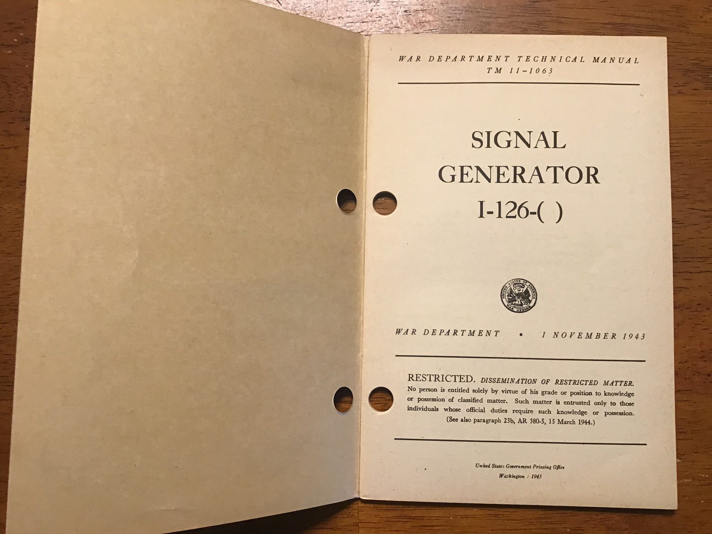 WWII 1945 TM 11-1063 Signal Generator I-126 War Department Restricted Manual