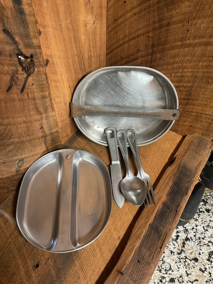 1944 “Named” Meat can with Mess kit