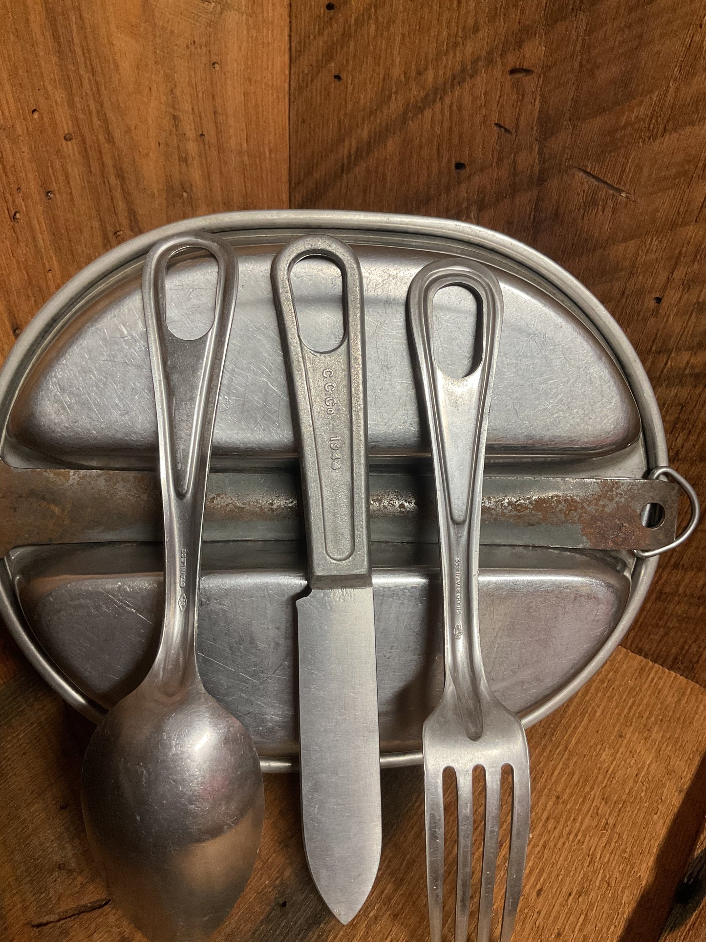1944 “Named” Meat can with Mess kit
