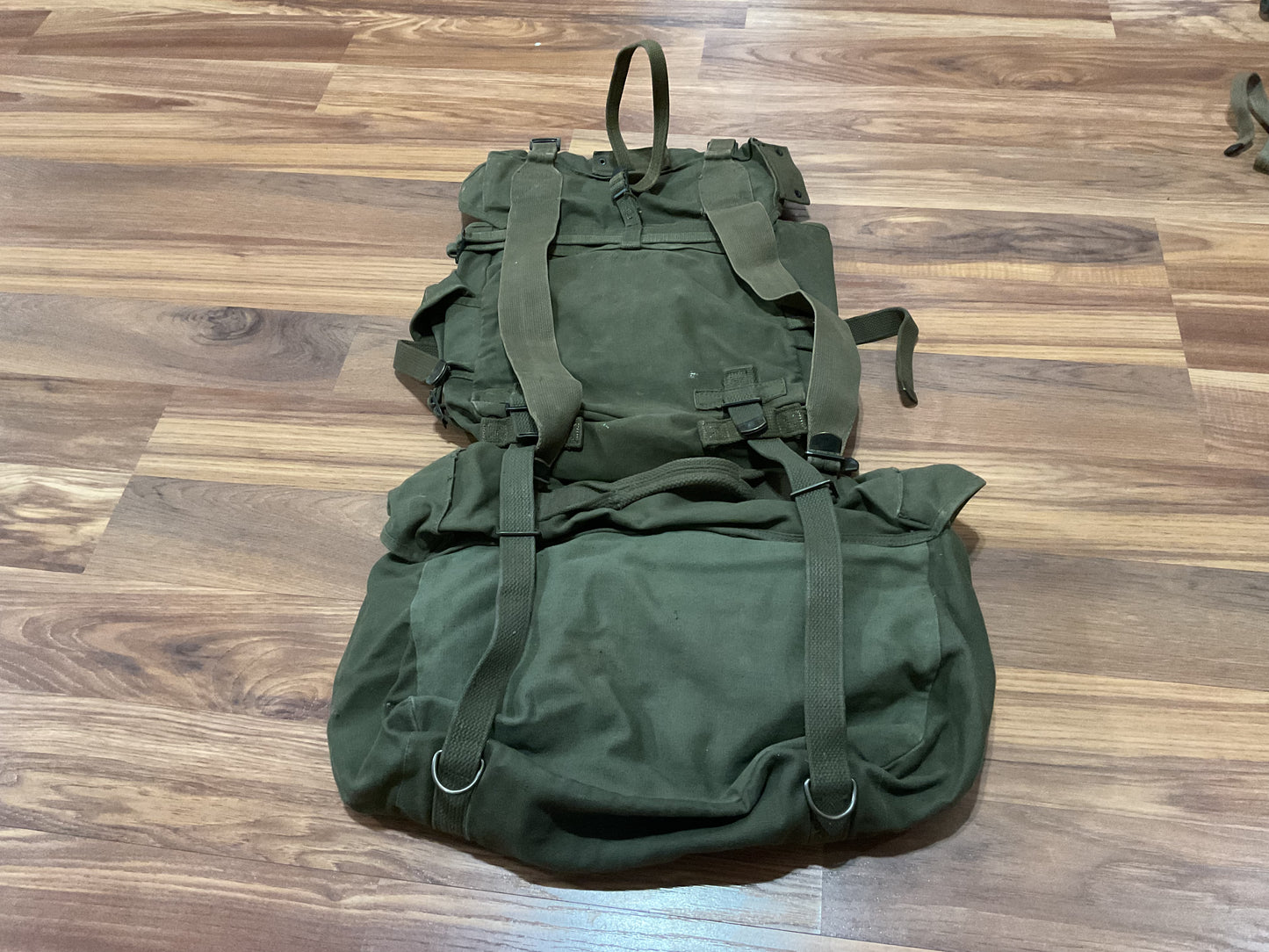 M1945 Field Combat Upper Pack with Lower M1945 Cargo pack