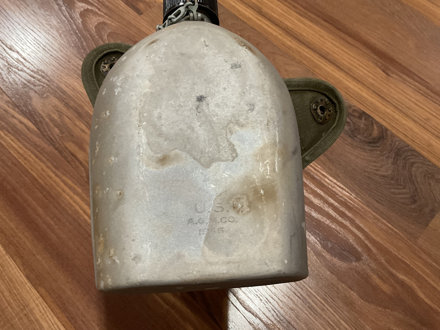 Vertical seam 1945 Canteen