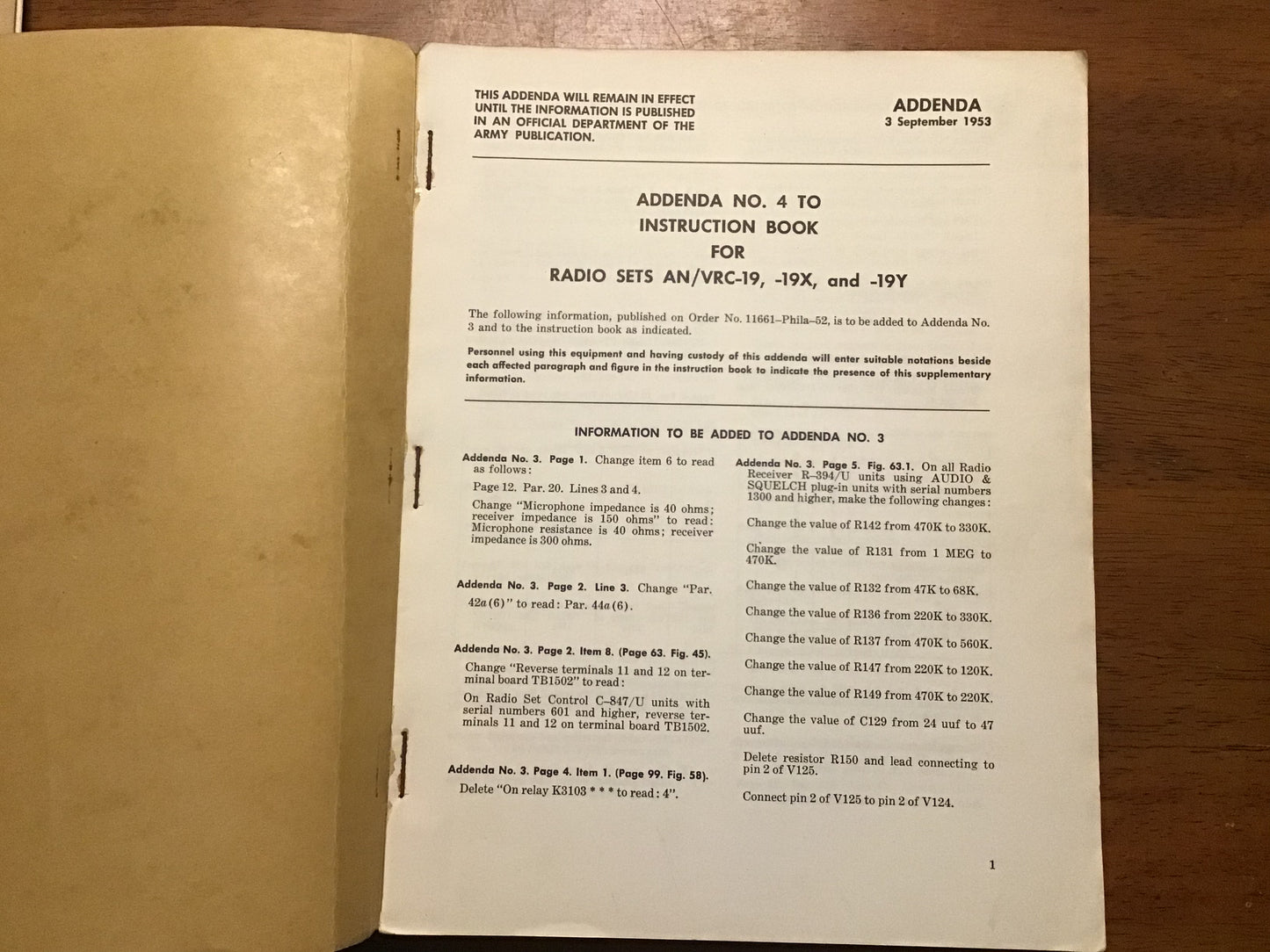 1953 Motorola Instruction Book Radio Sets AN/VRC-19, 19X & 19Y w/ Addenda No. 4