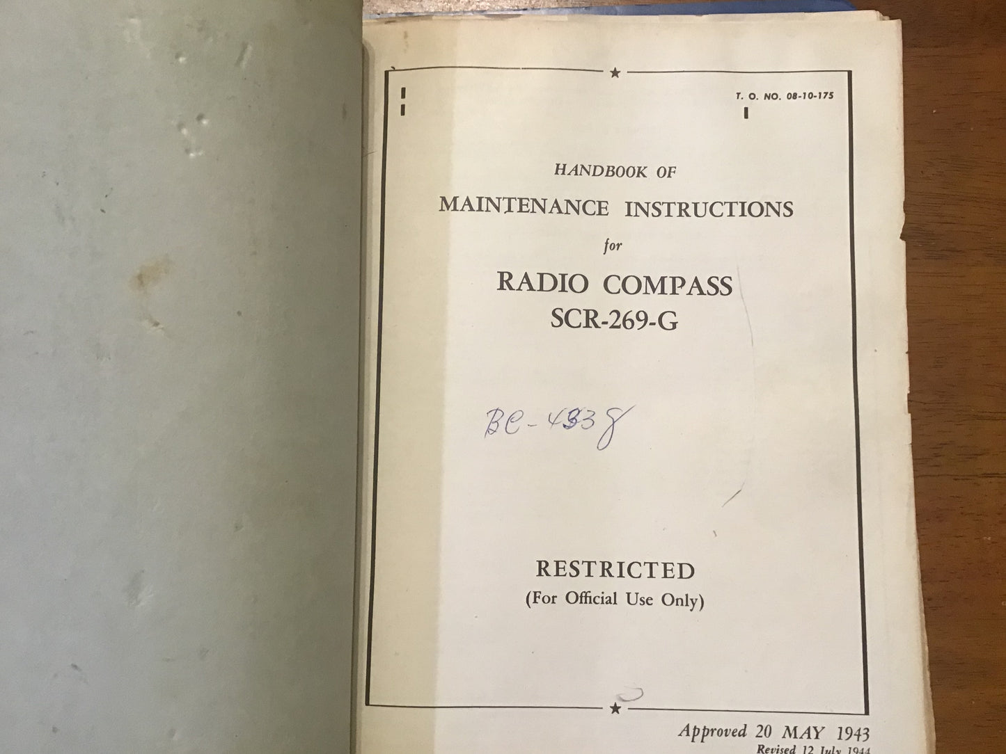 WWII Bendix SCR-269 Radio Compass Manuals 1941-44 B-24 Liberator Binder Lot