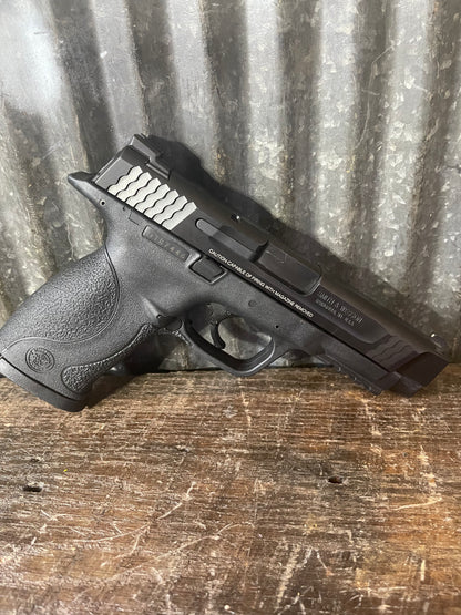 Smith & Wesson M&P45 Stainless .45 ACP Pistol – Box, Backstraps & 2 Magazines