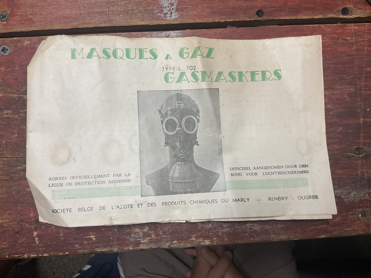Belgian Civil Defense L.702 Gas Mask Set with Filter, Carrying Canister & Instructions – Dated 1939