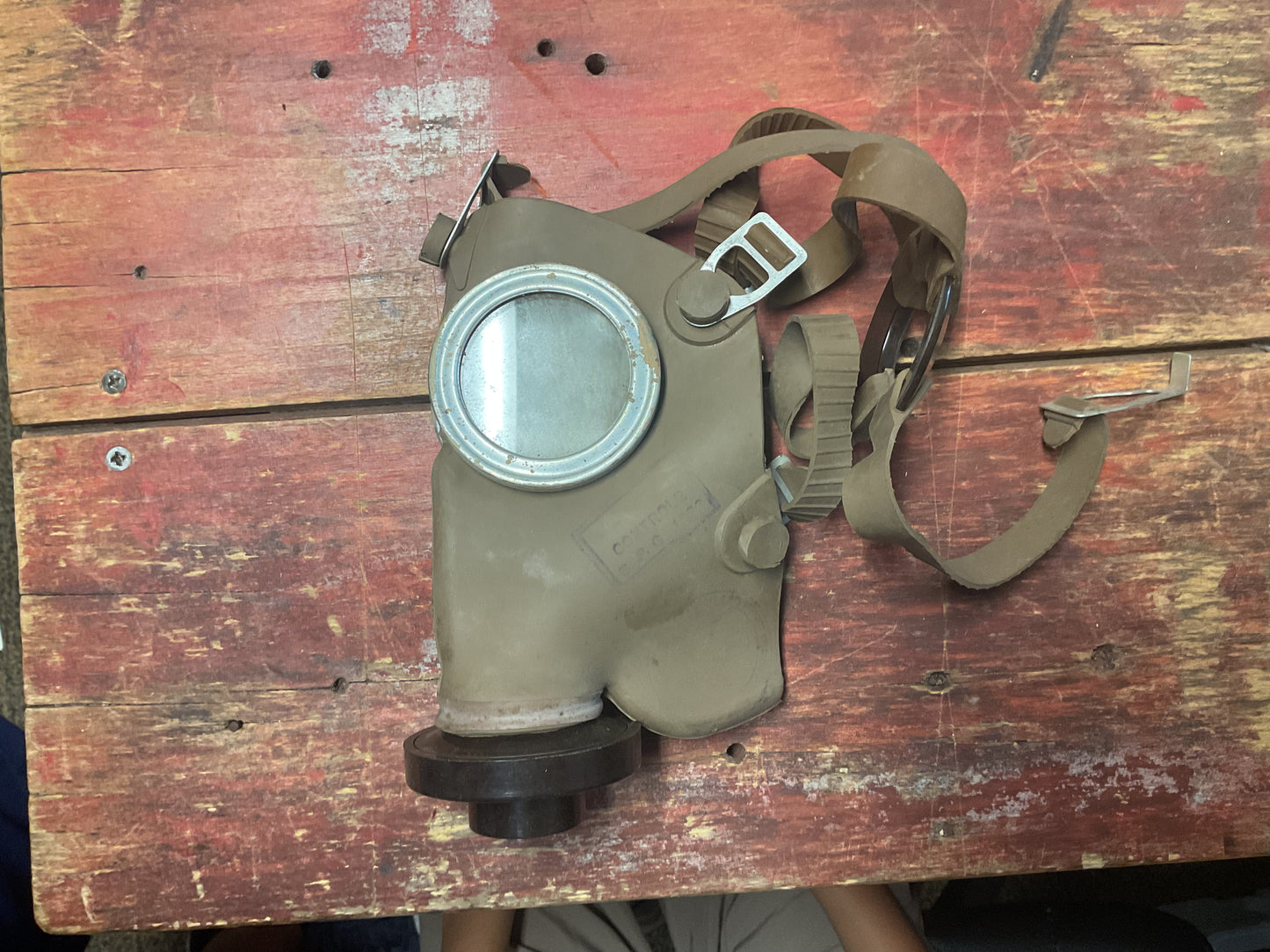 Belgian Civil Defense L.702 Gas Mask Set with Filter, Carrying Canister & Instructions – Dated 1939
