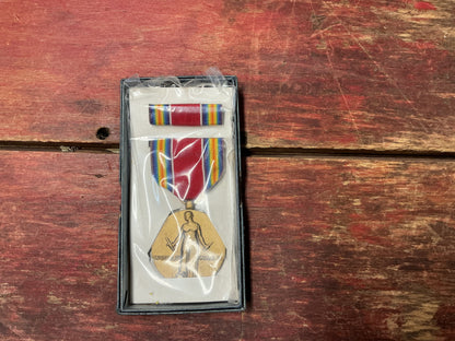 WWII Victory Medal Presentation Set with Ribbon Bar and Original Box