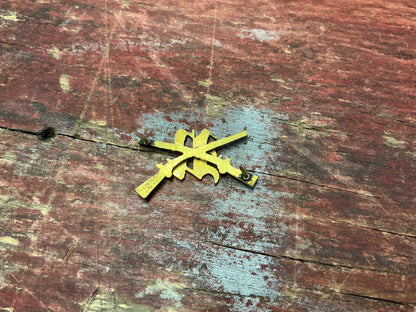 S. Meyers Infantry Horn & Crossed Rifles Collar Insignia – U.S. Army / National Guard