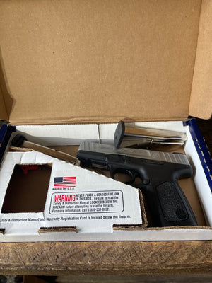 Smith & Wesson SD9 VE 9mm Pistol – Original Box & 2 Magazines