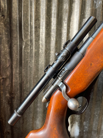 Mossberg Model 46B .22 S/L/LR Bolt-Action Rifle with Vintage Weaver 4X Scope