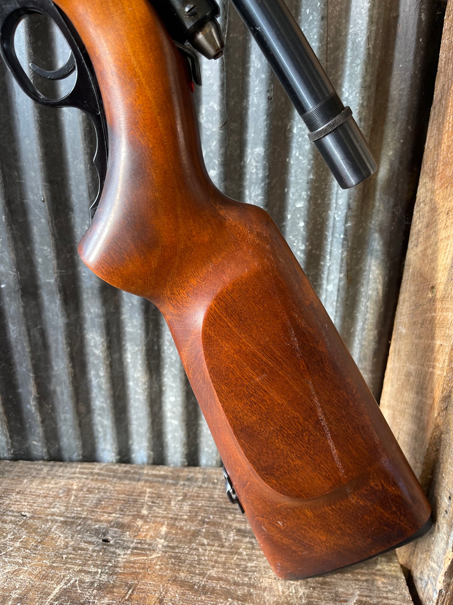 Mossberg Model 46B .22 S/L/LR Bolt-Action Rifle with Vintage Weaver 4X Scope