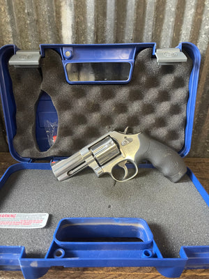 Smith & Wesson Model 686-6 Plus .357 Magnum – 3” Barrel – 7 Shot – Stainless – Original Box