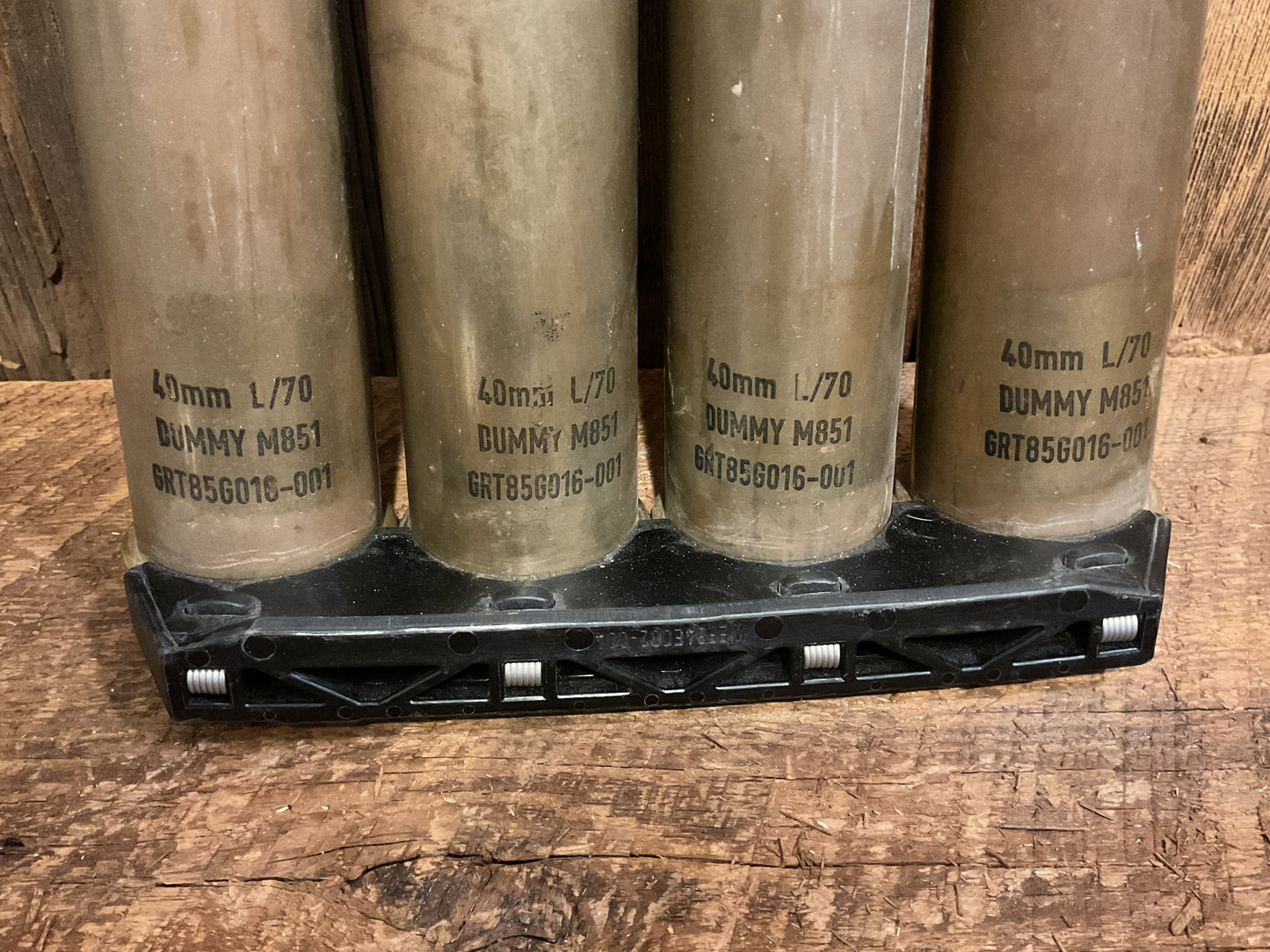 40MM Bofor Dummy Rounds and Clip