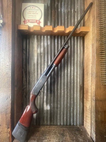 Ithaca Model 37 Featherlight – 12 Gauge – Pump Action – Fixed Full Choke – Vintage Shotgun
