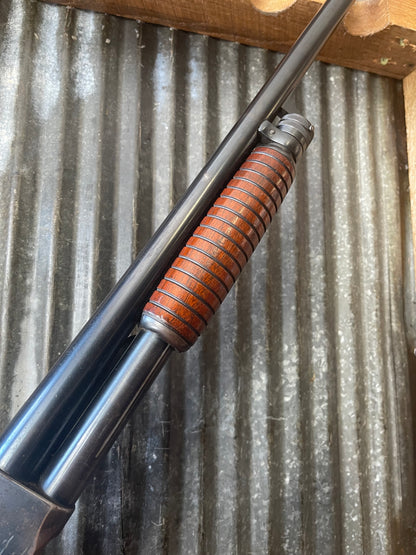Ithaca Model 37 Featherlight – 12 Gauge – Pump Action – Fixed Full Choke – Vintage Shotgun
