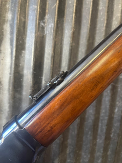 Winchester Model 1894 Saddle Ring Carbine – .32-40 Winchester – Manufactured 1907 – Beautifully Refinished
