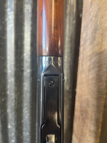 Winchester Model 1894 Saddle Ring Carbine – .32-40 Winchester – Manufactured 1907 – Beautifully Refinished