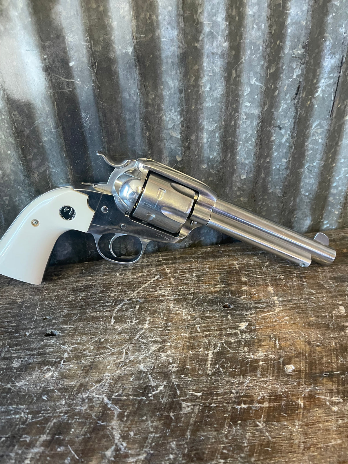 Ruger New Model Bisley Vaquero – .357 Magnum – Stainless Steel – Original Box &amp; Custom Leather Holster