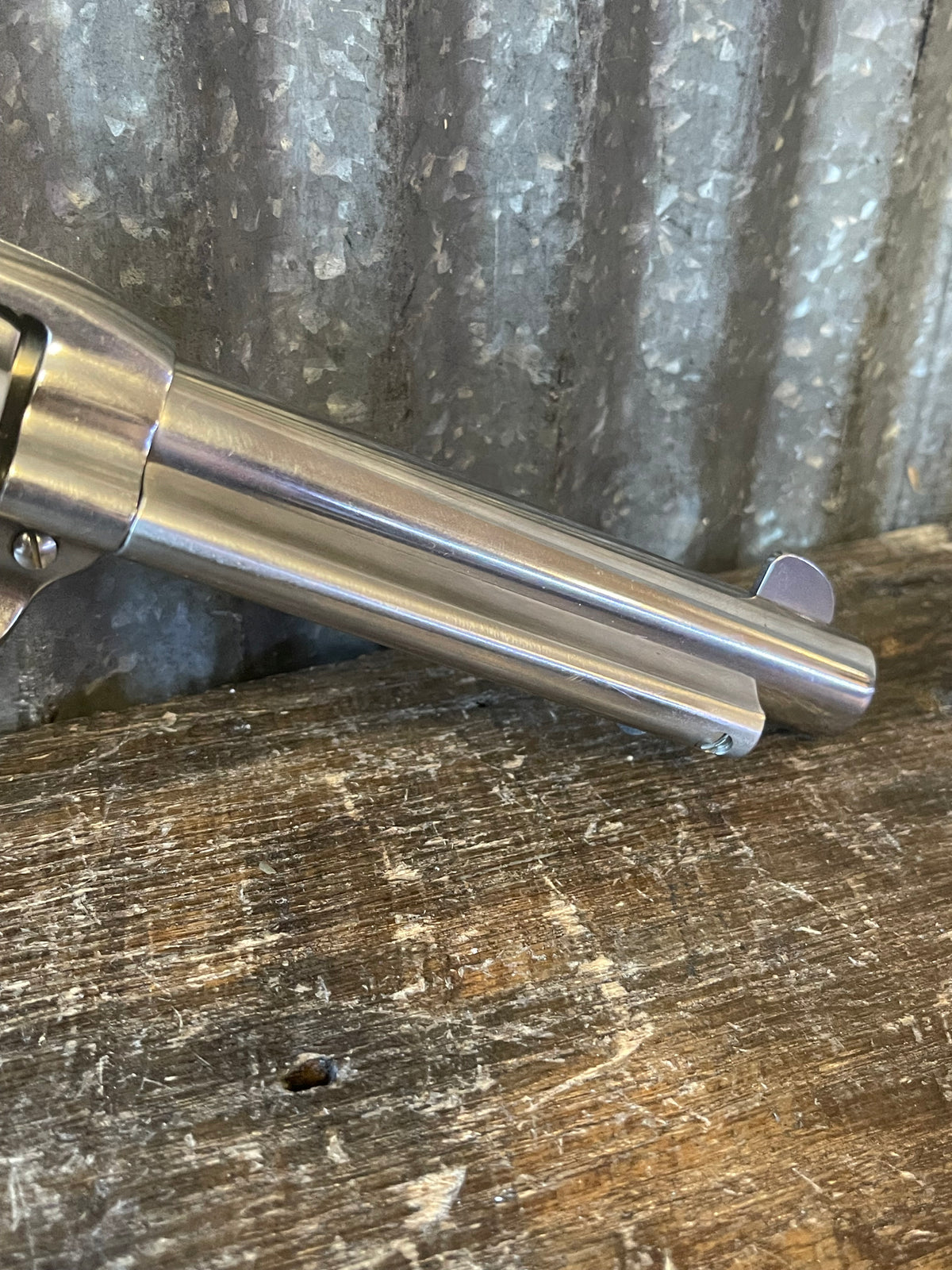 Ruger New Model Bisley Vaquero – .357 Magnum – Stainless Steel – Original Box &amp; Custom Leather Holster