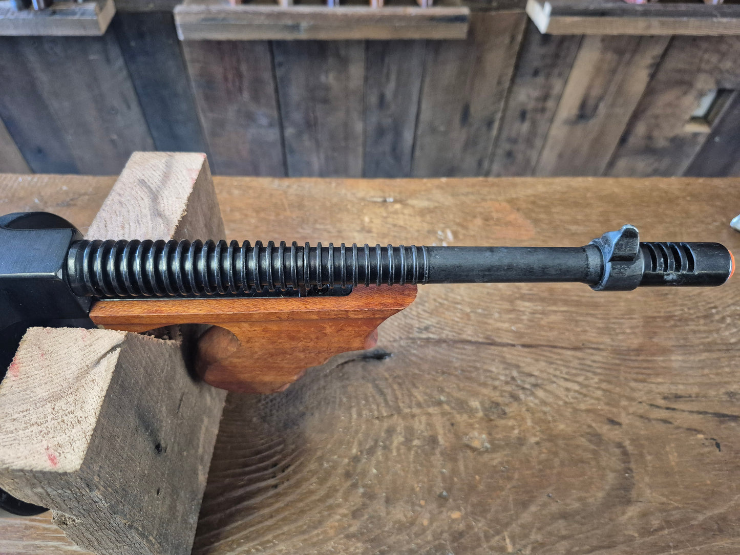 Denix model of 1928 Tommy Gun