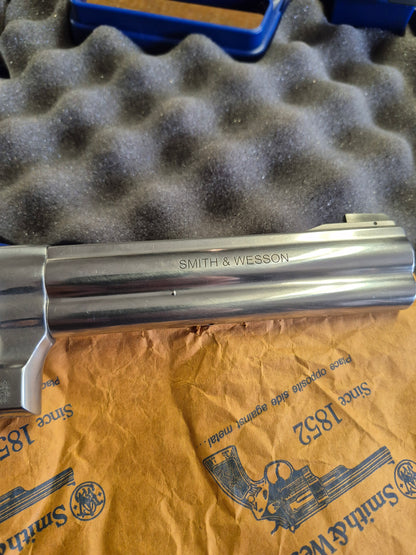 S&W 648-2